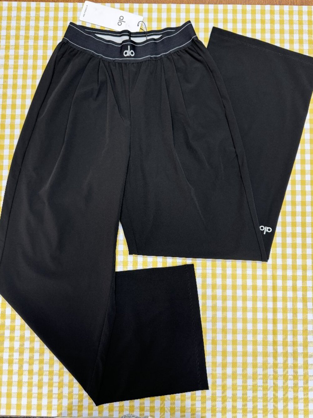 NWT Alo Yoga Suit Up Trouser Black Wide Leg Pants XS 30” Inseam 🌞 Everyday Chic - Picture 2 of 9